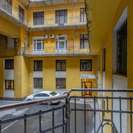 Cosy Retreat Also Tiny In The Center Appartement Budapest